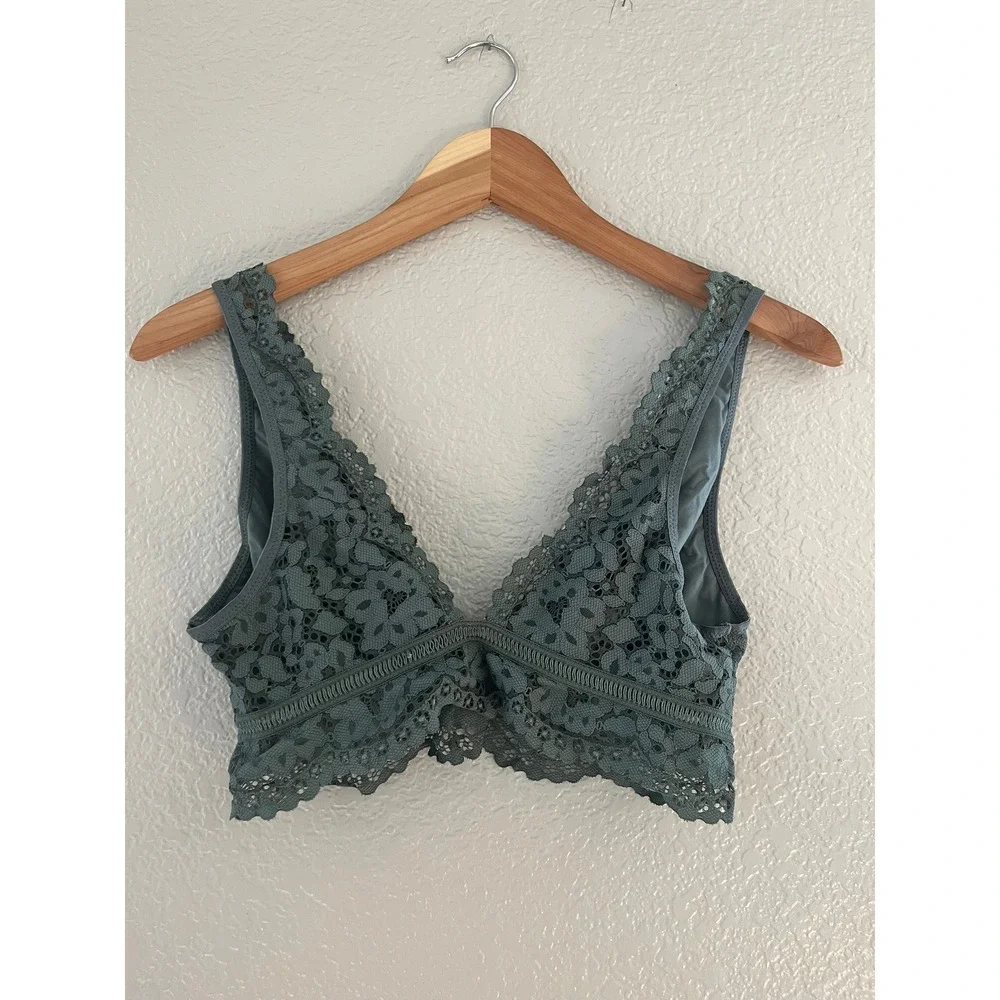 Victorias Secret Body By Victoria Lace Bralette Green V-Neck 362812-B4F‎ Medium